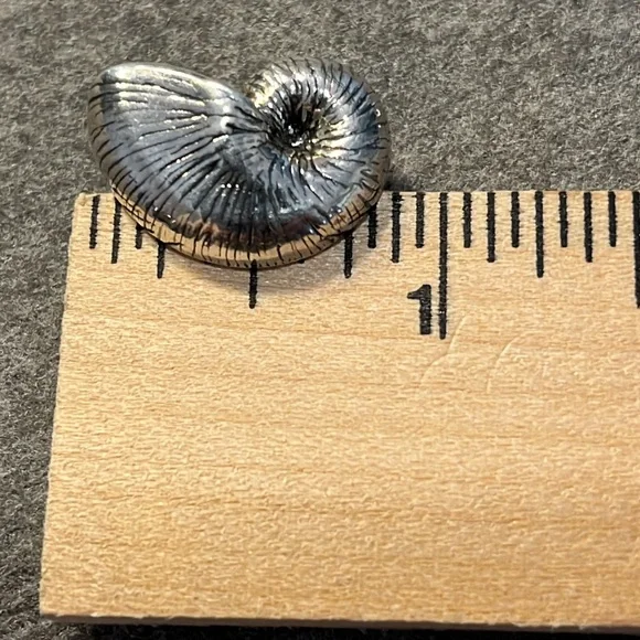 Kabana Sterling Nautilus Shell Earrings - Picture 6 of 7